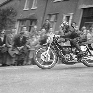 Leo Starr (AJS) 1952 Senior TT
