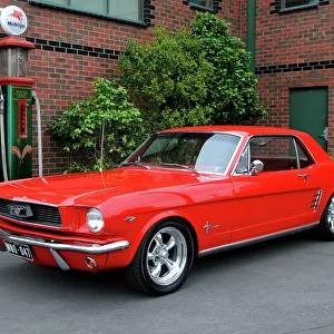1966 Ford Mustang Coupe - Signalflare Red