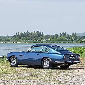 Aston Martin DB6 4. 2-litre Coupe 1966 Blue metallic