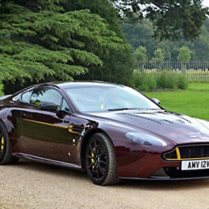 Aston Martin V12 Vantages Coupe (ltd edition) 2019 Red dark, yellow details