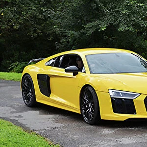 Audi R8 V10 Coupe 2018 yellow