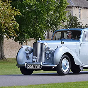Bentley R-Type 4. 4-litre Saloon 1953 Grey & blue