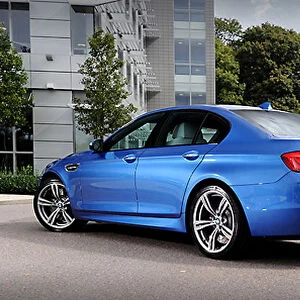 BMW M5, 2011, Blue