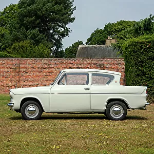 Ford Anglia 1961 Grey light