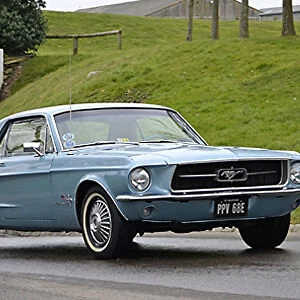 Ford Mustang 1967 Blue light