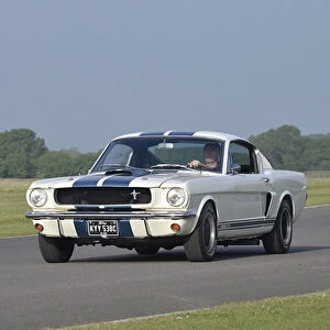 Ford Mustang GT350 fastback 1965 White blue stripes