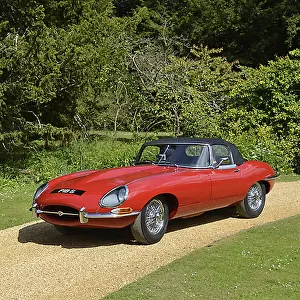 Jaguar E-Type 4. 2 Roadster, 1967, Red
