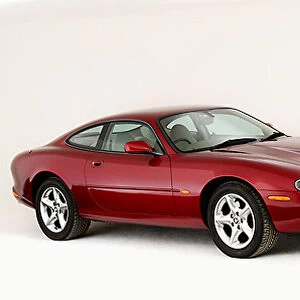 Jaguar XK8 Coupe (studio) 2000 Red dark