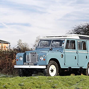 Land Rover Series 2, 1964, Blue, & white