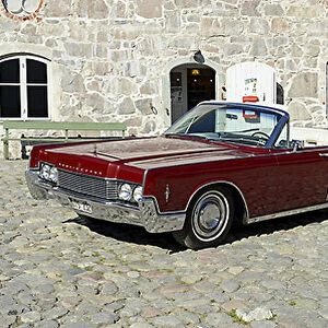 lincoln Continental Convertible, 1967, Red, dark