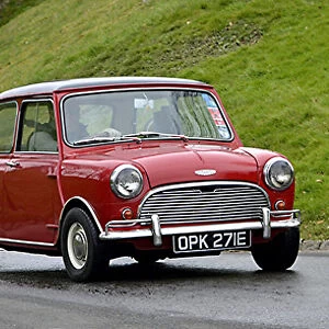 Mini Classic Cooper 1967 Red black roof