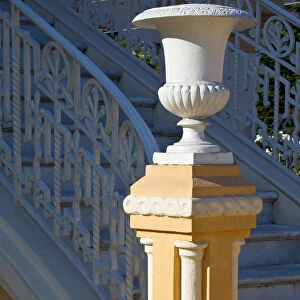Europe; Italy; Lucca; Statue Vase Pillar