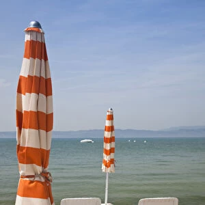 ITALY, Brescia Province, Sirmione. Lakeside Beach