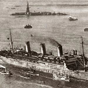 WORLD WAR I: LEVIATHAN. The Leviathan, formally German steamer Vaterland loaded
