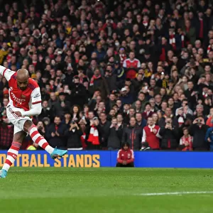 Alexis Lacazette Scores the Decisive Goal: Arsenal's Triumph over Leicester City, Premier League 2021-22