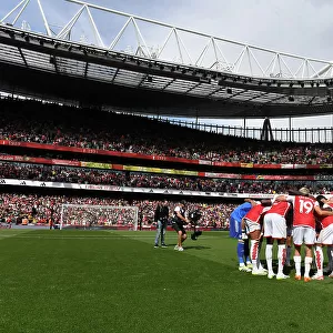 Arsenal FC vs Fulham FC: Pre-Match Huddle, Premier League 2023-24, Emirates Stadium