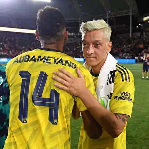 Arsenal Stars Mesut Ozil and Pierre-Emerick Aubameyang Post-Match at 2019 International Champions Cup in Los Angeles