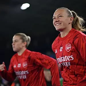 Arsenal Women Battle Leicester City in Barclays WSL Showdown at The King Power Stadium