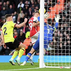 Arsenal's Trossard Scores Stunner: Arsenal 1-0 Burnley (2023-24 Premier League)