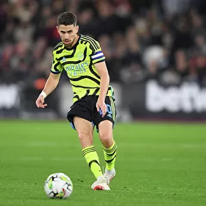 Jorginho's Midfield Masterclass: Arsenal's Dominant Performance Against West Ham United in Carabao Cup