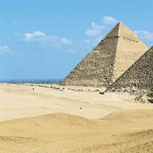 Egypt, Cairo, Ancient Memphis, Pyramids at Giza, Pyramid of Khafre (Chephren) and Menkaure (Mykerinus)