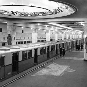 Ismailovskaya subway station, moscow, ussr, 1970s