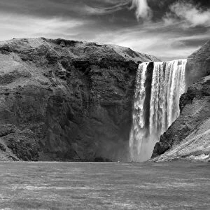 Sk√≥gafoss waterfall in Iceland 3 SkÔêÜÔëÑgafoss waterfall in Iceland 3
