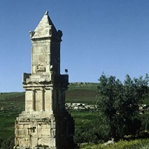 Tunisia, Dougga, Massinissa mausoleum