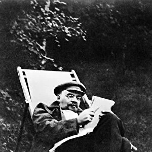 Vladimir lenin in 1922, after his stroke