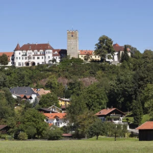 Neubeuern with Schloss Neubeuern Castle, Inn Valley, Chiemgau, Upper Bavaria, Bavaria, Germany, Europe, PublicGround