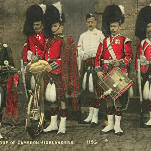 British Army soldiers of the Queens Own Cameron Highlanders (coloured photo)
