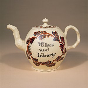 Creamware teapot, Cockpit Hill, Derby, c. 1763 (ceramic)