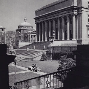 Manhattan: Library of Columbia University (b / w photo)