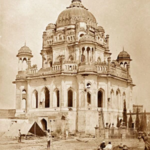 The Tower of the wife of Sadaat Ally in the Kaiser Bagh Palace, Lucknow (b / w photo)