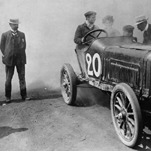 1904 Darracq driven by Duray. Creator: Unknown
