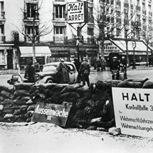 German checkpoint, occupied Paris, 1940-1944