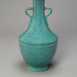Vase, Qing dynasty (1644-1911), Qianlong reign mark and period (1736-1795)