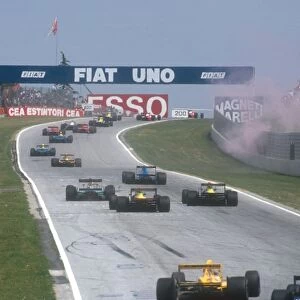 1990 San Marino Grand Prix: Ayrton Senna and teammate Gerhard Berger lead the rest of the field at the start