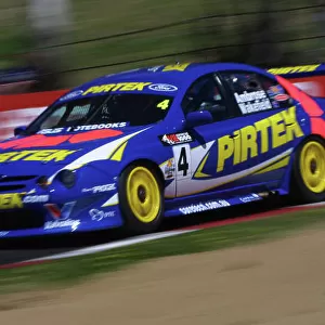 V8 Supercar 1000 Bathurst 06/10/01: Pirtek Racing drivers Marcus Ambrose set the fastest time during the Top Fifteen Shootout today with a time of 2:09.7785 to take pole for the start of the V8 Supercar 1000 being held at Bathurst tomorrow
