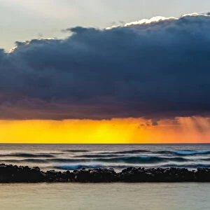 Dramatic sunrise over the ocean, Kauai, Hawaii, USA