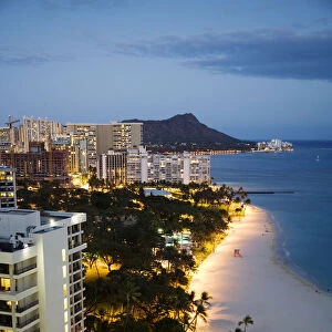 USA, Hawaii, Oahu, Waikiki Beach And Diamond Head In The Evening; Waikiki