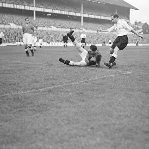 Football Tottenham v Fulham Black (Fulham) takes ball from feet of Medley