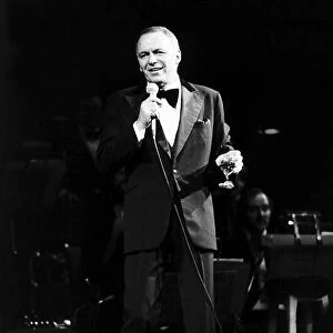 Frank Sinatra singer in concert
