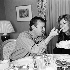 Having tea at St James Club are Julie Walters and Ian Charleson. 6th February 1986