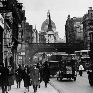 London circa 1930 Street scene at Ludgate Circus with St Paul