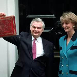 NORMAN LAMONT HOLDING BUDGET BOX AND WIFE ROSEMARY, 11 DOWNING STREET - 11 / 03 / 1992