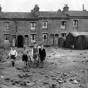 Slum housing in Birmingham. 8th August 1952. Tools and equipment provided free of charge