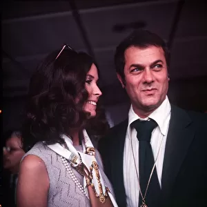 Tony Curtis in London with his wife