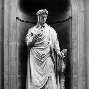 Dante Alighieri, statue by Paolo Emilio Demi, located in a niche of the portico in the Piazzale degli Uffizi, Florence