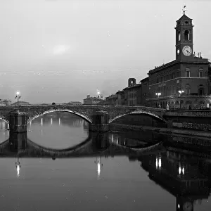 The old Conte Ugolino bridge, called di Mezzo before the bombing, Pisa
